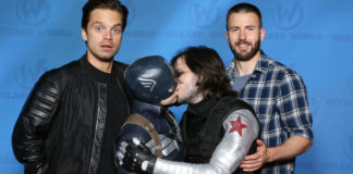 Captain America and Bucky Kissing at Wizard World