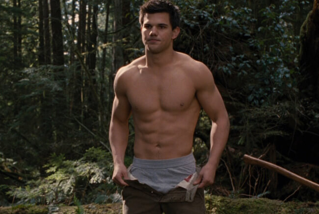 Taylor Lautners Best Semi Naked Moments Perfect Abs Included Queerks