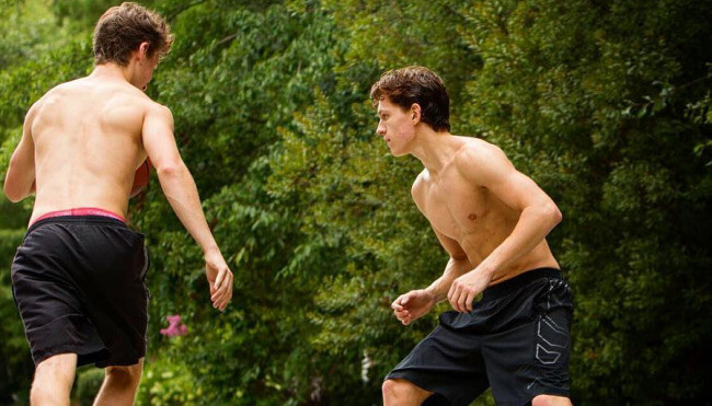 Tom Holland - Spider-Man - Playing basketball