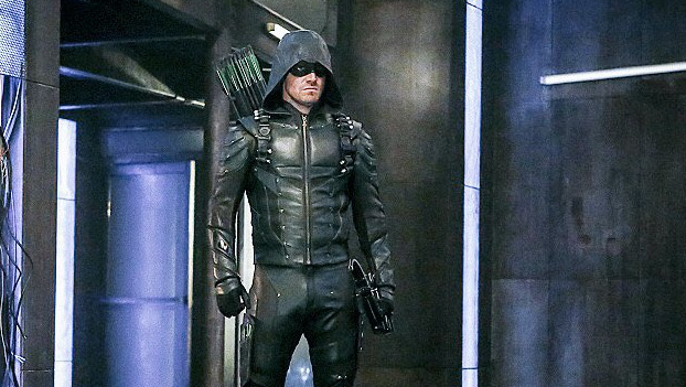 Stephen Amell's New Arrow Costume