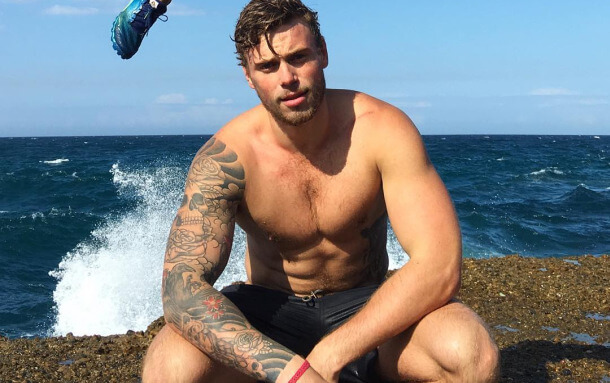 Gus Kenworthy sea