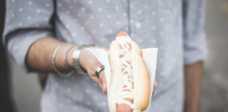 Holding hot dog bun