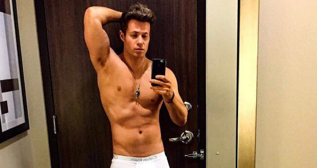 Boy Band Star Ashley Parker Angel Teases Fans With A Mighty Bulge