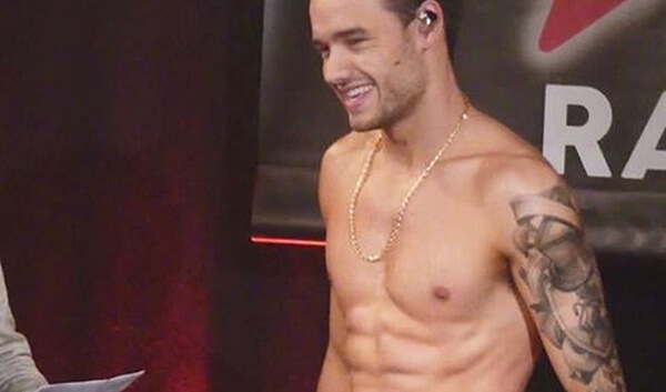 Watch: Liam Payne Throws His Shirt Off In Front Of Screaming Fans ...