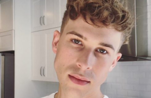 “13 Reasons Why’s” Tommy Dorfman Gets Naked On Instagram | GayBuzzer