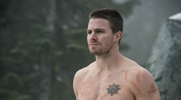 Stephen Amell arrow outside