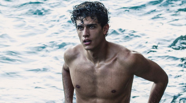 13 Photos Of A Semi-Naked Xavier Serrano | GayBuzzer
