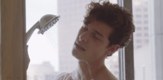 Shawn Mendes shower lost in japan