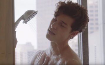 Shawn Mendes shower lost in japan