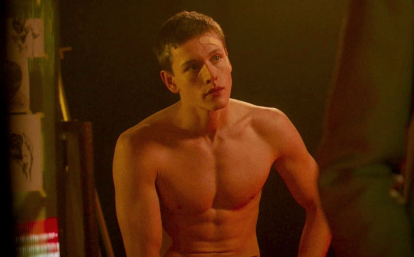 harris dickinson shirtless